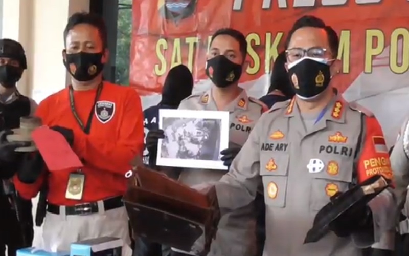 Asyik Nongkrong, Pelaku Perusakan Fasilitas Pabrik di Tangerang Menolak Diamankan Polisi