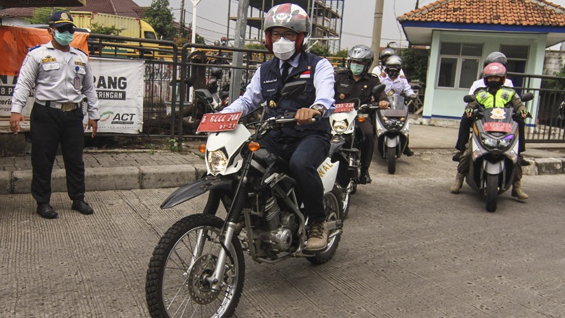 Gubernur Ridwan Kamil Naik Motor Keliling Kota Depok - Bagian 1
