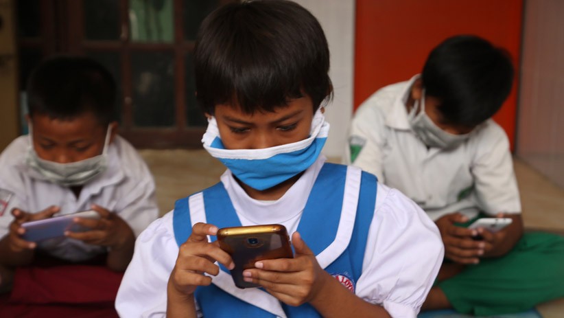 Komunitas Ini Sediakan Fasilitas Sekolah Online untuk Siswa Tidak Mampu - Bagian 4