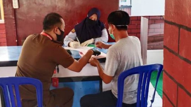 Terpidana Korupsi Pengadaan Lampu Jalan Tenaga Surya Dieksekusi ke Lapas Polewali