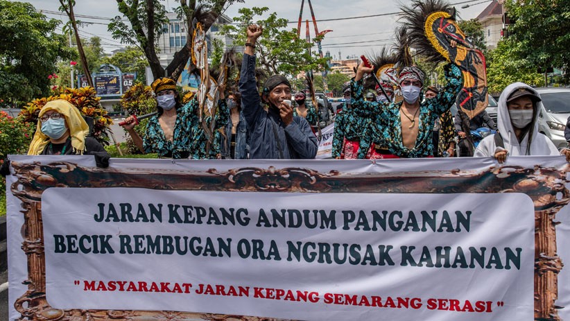 Seniman Jawa Tengah Gelar Aksi Damai Tolak Unjuk Rasa Anarkistis - Bagian 2