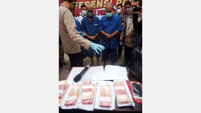 Polres Tegal Ungkap Peredaran 4.973 Lembar Uang Palsu Pecahan Rp100.000 - Bagian 2