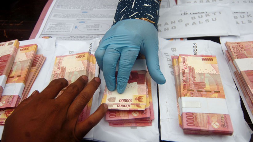 6.624 Lembar Uang Palsu Beredar di Jatim, Paling Banyak Pecahan Rp100.000 
