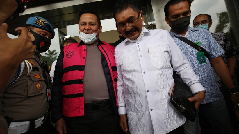 Irjen Napoleon Bonaparte dan Brigjen Prasetijo Utomo Pakai Rompi Tahanan Kejagung - Bagian 2