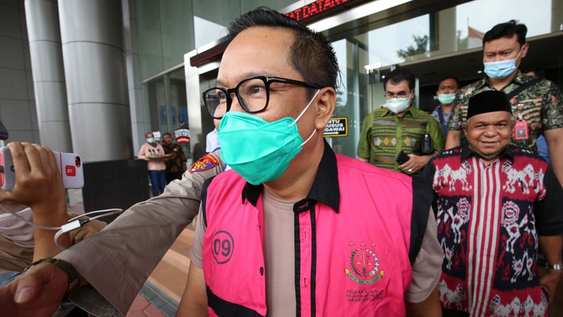 Irjen Napoleon Bonaparte dan Brigjen Prasetijo Utomo Pakai Rompi Tahanan Kejagung - Bagian 3