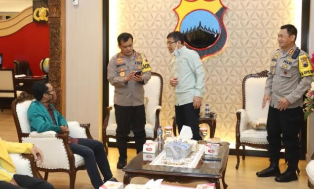 Bertemu BEM, Kapolda Jateng Tegaskan Pembubaran Demo Sesuai Protap
