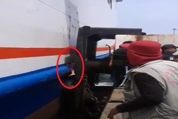 Tragis, Nenek di Cilegon Tewas Tergencet Kapal Ferry lalu Jatuh ke Laut