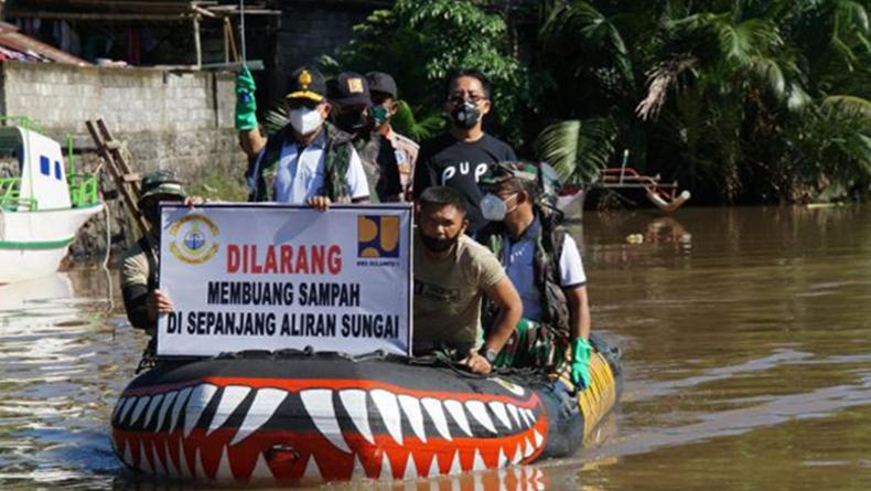 Lantamal VIII Gagas Aksi Bersih-Bersih Sungai di Manado, 400 Orang Ikut Terlibat
