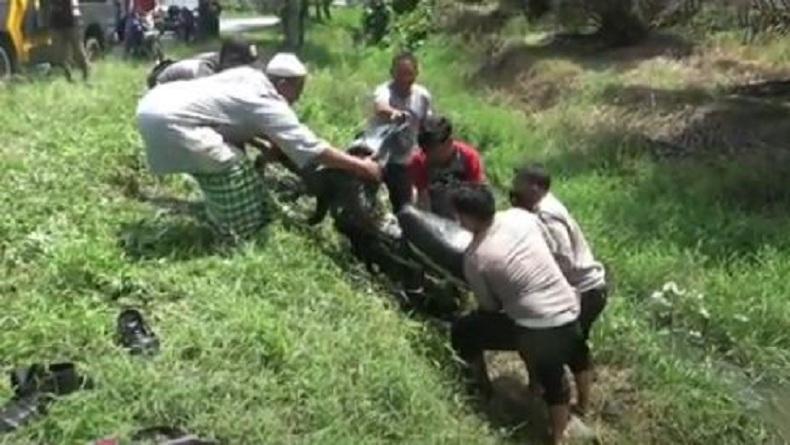 Jadi Korban Tabrak Lari, Pengendara Motor di Sergai Tewas Masuk Parit 3 Meter