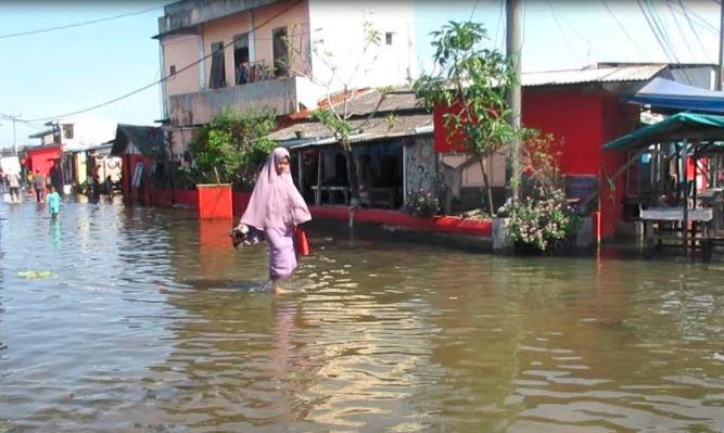 Banjir Rob Landa Medan, Sehari 2 Kali Rumah Warga Terendam