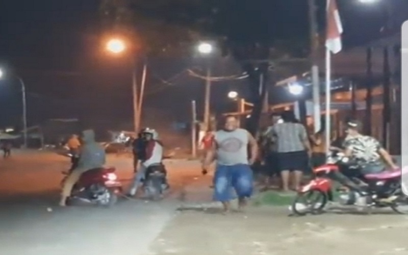 Dua Kelompok Remaja di Medan Tawuran, Kedua Kubu Saling Melempar Batu dan Kaca