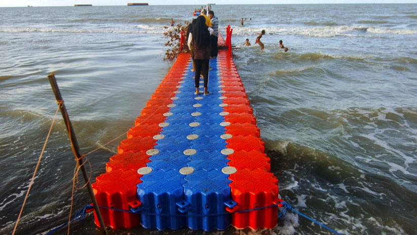 Dermaga Apung 99 Meter Jadi Wahana Baru Wisata Pantai Utara - Bagian 2