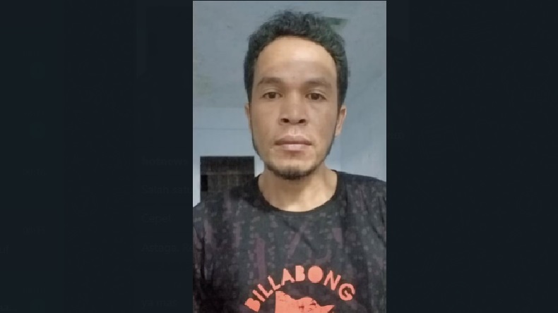 title Pembunuhan Wartawan di Mamuju Tengah Terungkap, 6 Tersangka Ditangkap di 3 Lokasi Berbeda Pembunuhan Wartawan di Mamuju Tengah Terungkap, 6 Tersangka Ditangkap di 3 Lokasi Berbeda