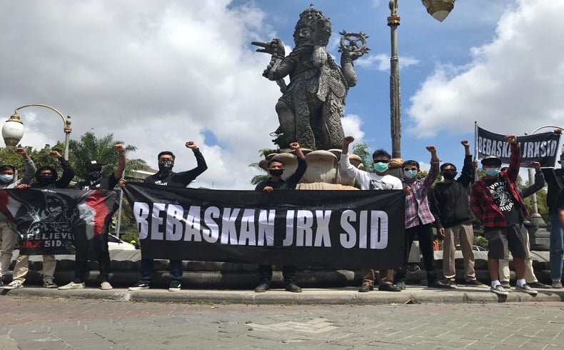 Pendukung Jerinx Gelar Aksi Damai di Titik Nol Kilometer Kota Denpasar