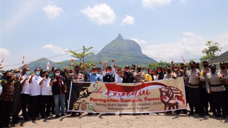 Gubernur Herman Deru Lepas Tim Ekspedisi Sumpah Pemuda ke Bukit Serelo