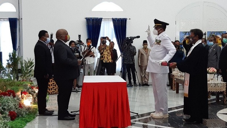 Sarmi Punya Wabup Baru, Leonard J Sawerdani Gantikan Yosina Insyaf