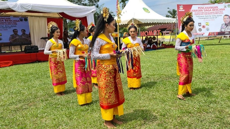 Masuk di Desa Kertoraharjo Luwu Timur, Nurdin Abdullah: Serasa di Bali
