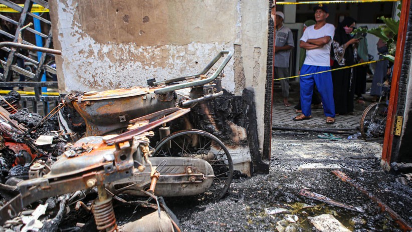 Penampakan Kebakaran Rumah di Tangerang, 1 Keluarga Tewas - Bagian 2