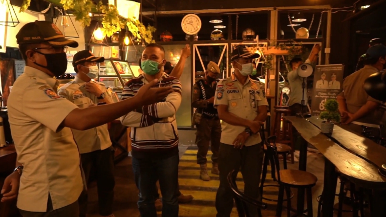 Tak Taat Protokol Kesehatan, Pengunjung dan Pengelola Kafe Kena Razia