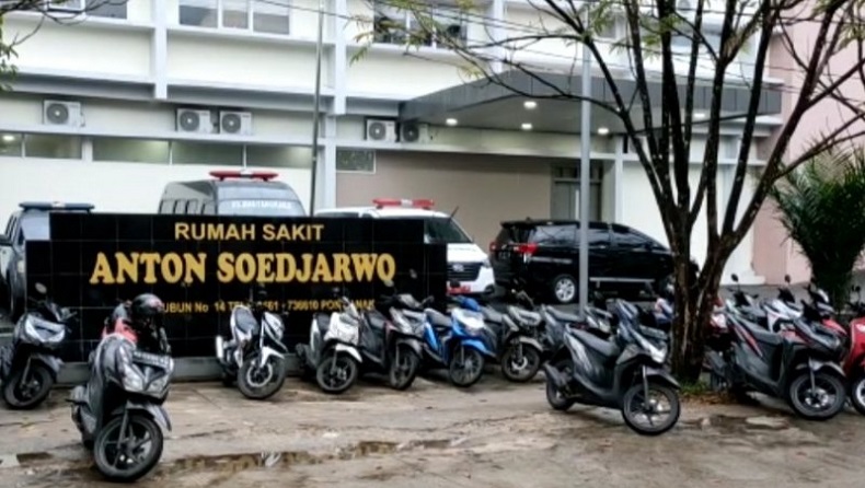 title Pembunuh Ibu dan Anak di Pontianak Meninggal Dunia, Dinyatakan Reaktif Covid Pembunuh Ibu dan Anak di Pontianak Meninggal Dunia, Dinyatakan Reaktif Covid