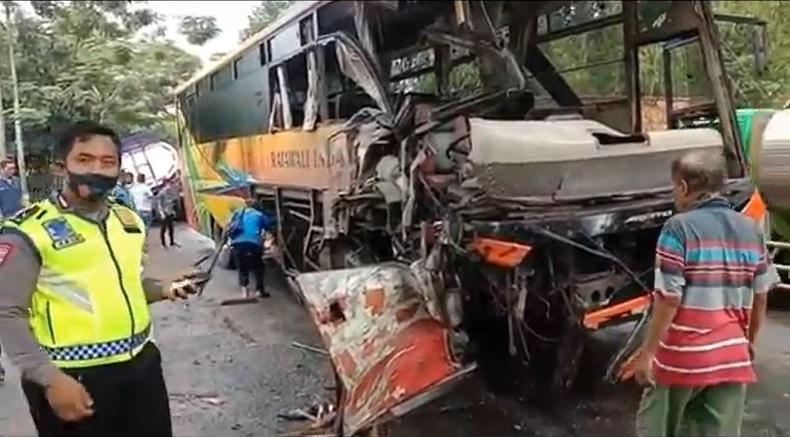 Kecelakaan Beruntun Bus dan 2 Truk di Bojonegoro, 1 Pengemudi Jadi Tersangka