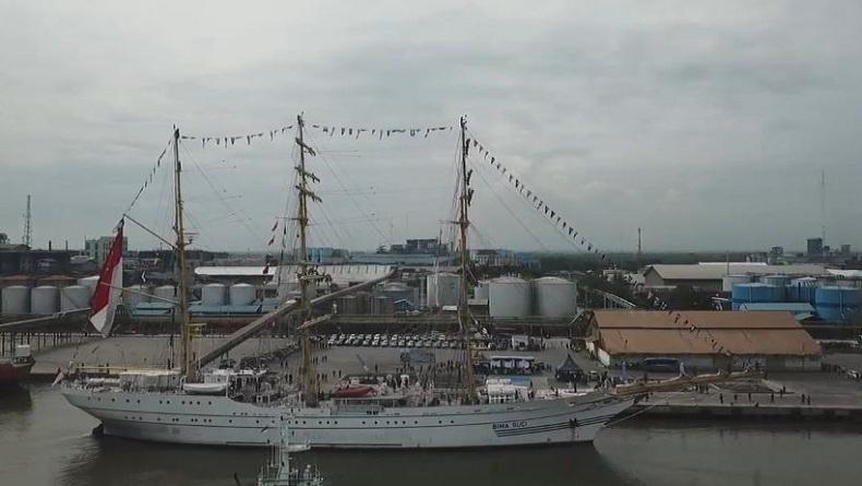 KRI Bima Suci Sandar di Belawan, Warga Bisa Wisata Keliling Kapal secara Terbatas 