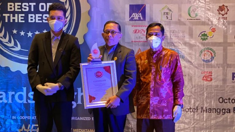 Purnawirawan Jenderal Polisi asal Toraja Dapat Penghargaan karena Kerja Keras