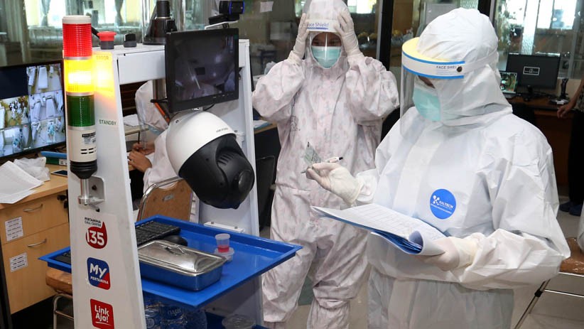 Aksi Robot Raisa Bantu Tenaga Medis Rawat Pasien Covid di Surabaya - Bagian 4