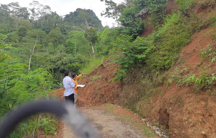 Longsor di Kulonprogo Timpa Rumah Warga dan Tutup Akses Jalan