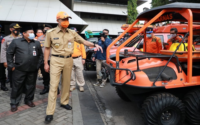 Ganjar Pranowo Akan Tes Covid-19 ke Warga secara Acak di Jalan dan Tempat Wisata