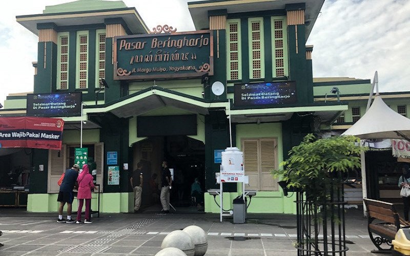  Pastikan Pengunjung Patuhi Prokes, Pasar Beringharjo Dilengkapi Pos Pantau Covid-19