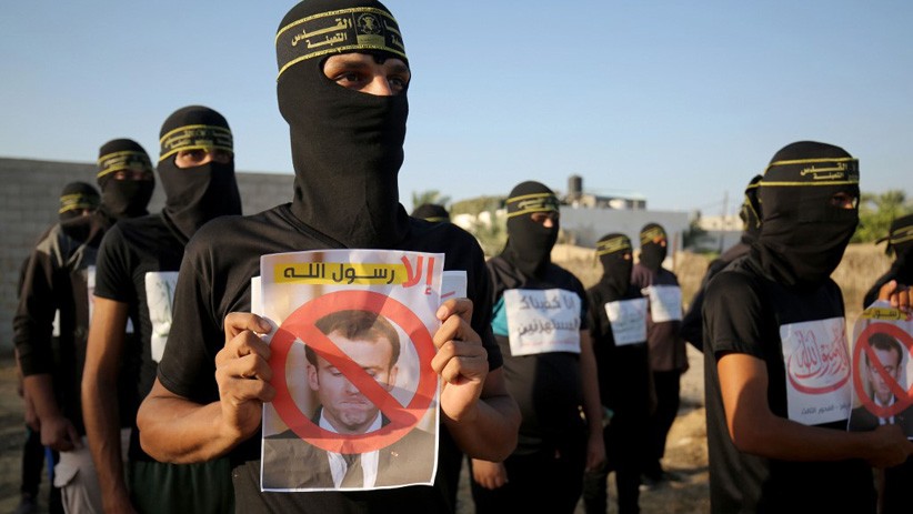 Aksi Kecam Presiden Prancis soal Kartun Nabi Muhammad Meluas di Timur Tengah - Bagian 3