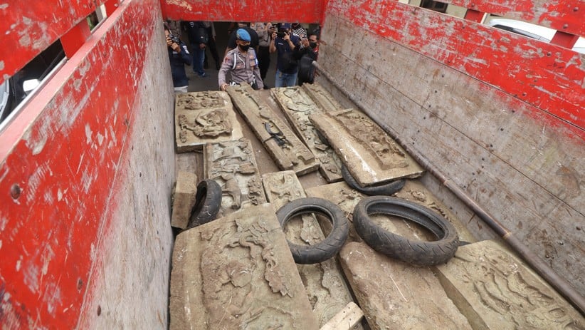 Penampakan 25 Relief Makam Kuno China Dicuri di Gunung Klotok Kediri - Bagian 1