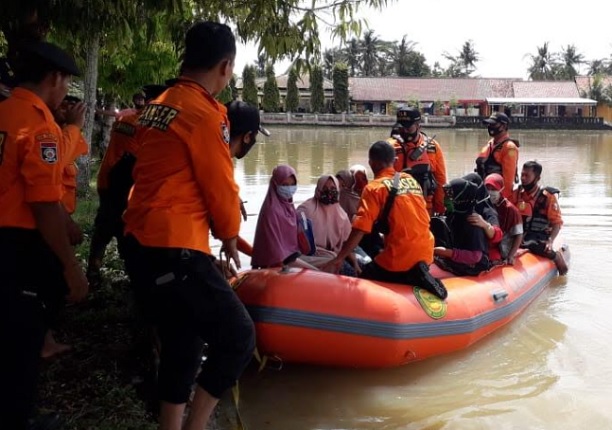 Banjir Cilacap, Ratusan Warga Dievakuasi ke Posko Pengungsian