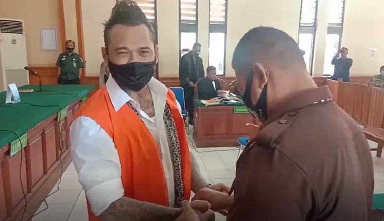 title Cuit 'IDI Kacung WHO', Jerinx Mengaku Ingin Dapat Tanggapan dari IDI Cuit 'IDI Kacung WHO', Jerinx Mengaku Ingin Dapat Tanggapan dari IDI