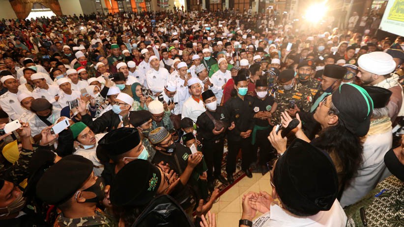 Ribuan Umat Islam Surabaya Selawatan Memperingati Maulid Nabi Muhammad SAW - Bagian 3