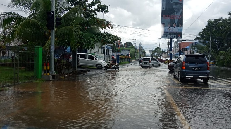 Waspada, 8 Wilayah di Sulut Ini Dilanda Hujan Lebat dan Petir hingga Kamis Sore