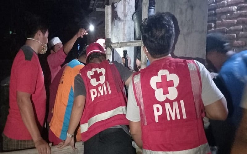 Perempuan dengan Gangguan Mental di Sragen Tercebur Sumur 8 Meter