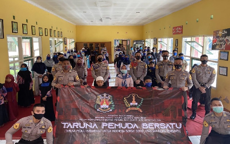 Peringati Maulid Nabi-Sumpah Pemuda, Taruna-Taruni Akpol asal Jabar Baksos di Panti Asuhan