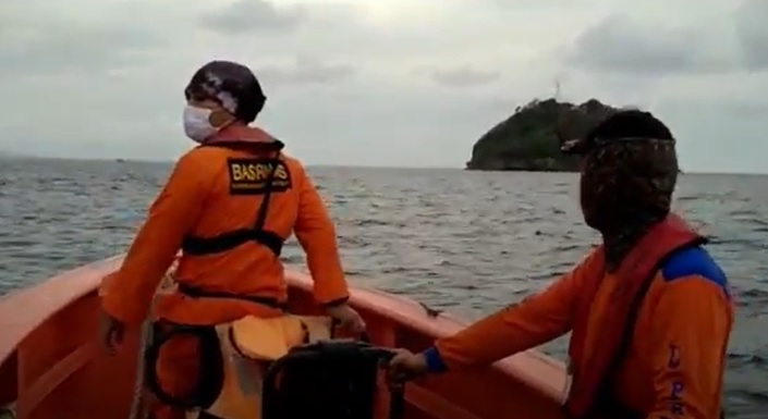 Diduga Bunuh Diri, Penumpang Feri di Banten Nekat Terjun ke Laut dan Hilang