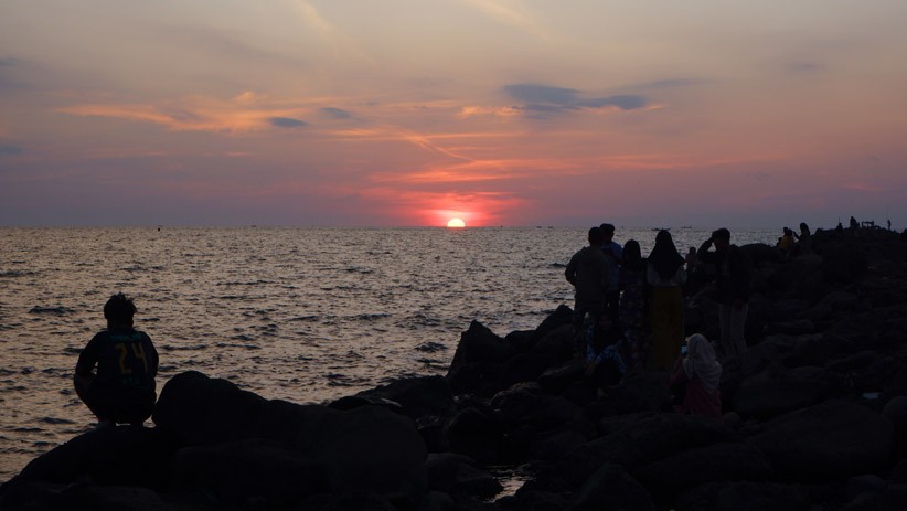 Berburu Sunset Pantai Barombong Makassar bersama Keluarga - Bagian 3