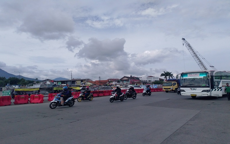 Hari Ketiga Libur Panjang, Lalu Lintas Kendaraan di Cileunyi Lancar