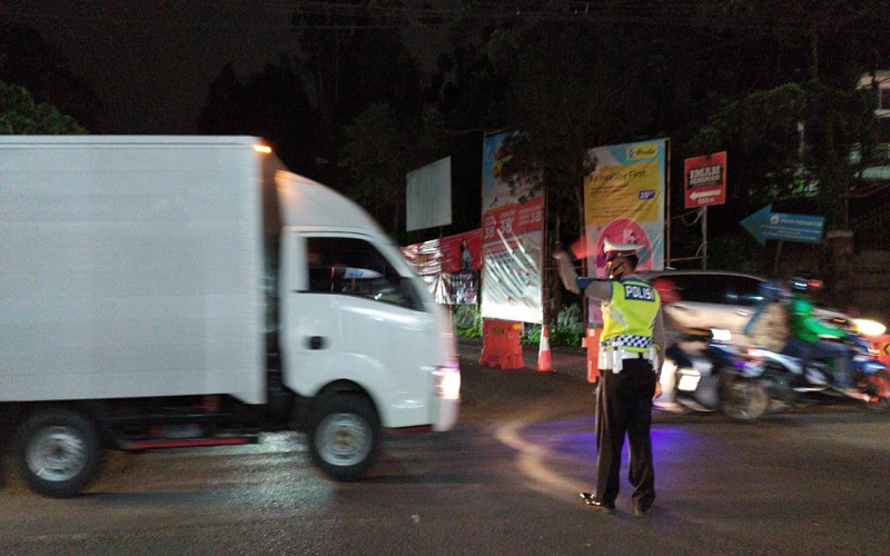 Volume Kendaraan Meningkat, Jalur Alternatif ke Lembang Padat Merayap