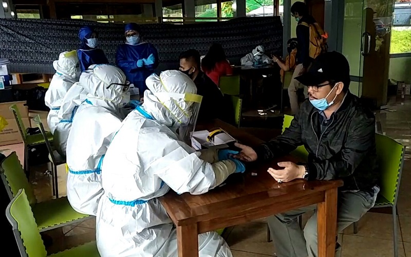 120 Wisatawan di TWGC Lembang Di-rapid Test, 1 Orang Reaktif