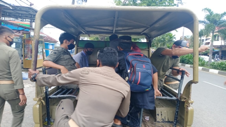 Gelar Razia, Satpol PP Banda Aceh Ciduk Puluhan Anak Punk dan Gepeng
