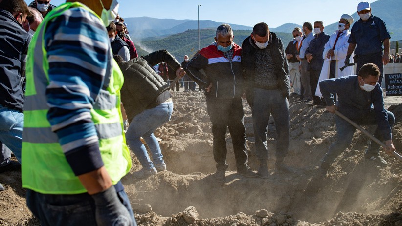 Korban Tewas akibat Gempa Turki Dikubur Massal - Bagian 2