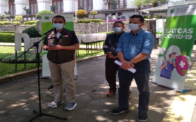 Satgas Covid-19 Jabar Fasilitasi Perawatan Guru Lumpuh Pascaimunisasi di Rumah Singgah