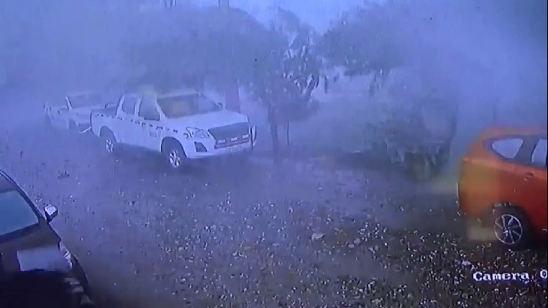 Mencekam, Angin Puting Beliung di Luwu Timur Terekam CCTV