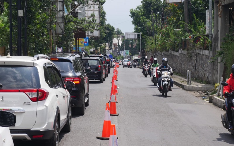 Arus Balik Wisatawan di Lembang Diprediksi Sabtu Siang-Sore Ini