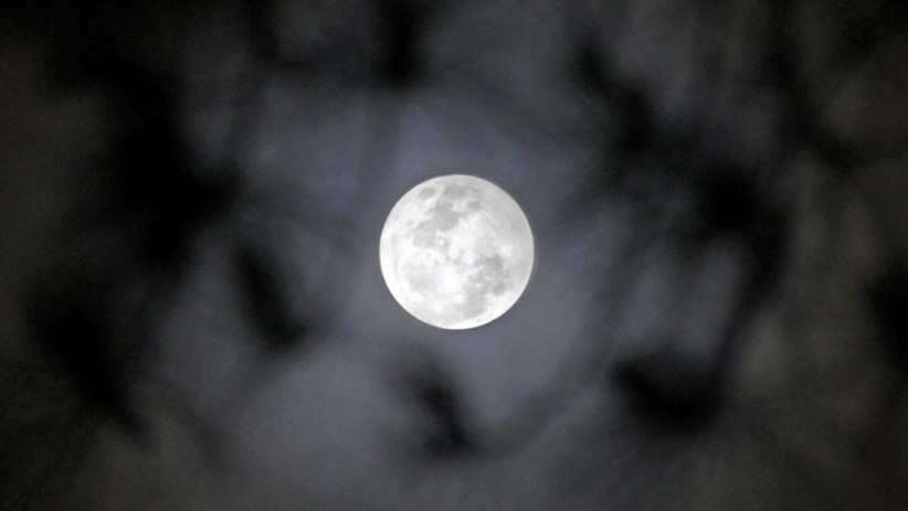 Penampakan Fenomena Blue Moon dari Langit Gowa Sulawesi Selatan - Bagian 1